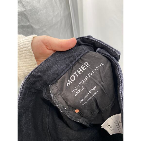 Mother 27 the High Waisted Looker Ankle in Encounters At Night - Picture 6 of 8